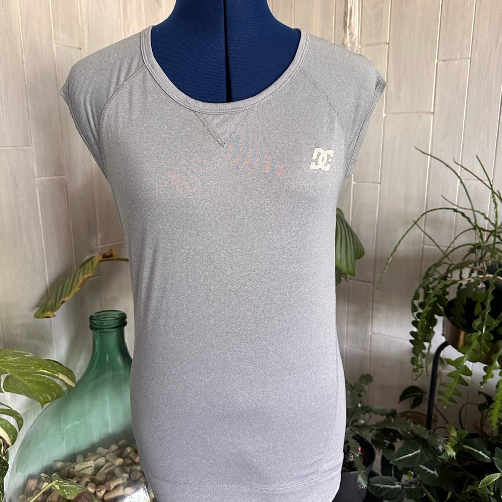 DC Women's Silver Muscle Tee